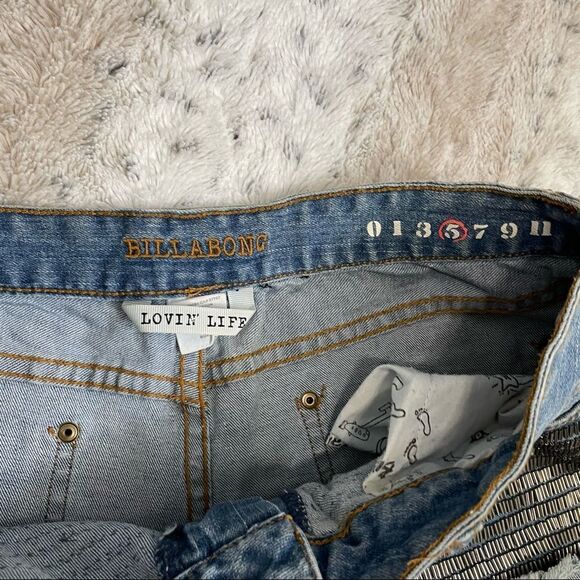 𝅺[5] Vintage Billabong Metal Hardware Festival Distressed Denim Jean Shorts - Picture 5 of 5